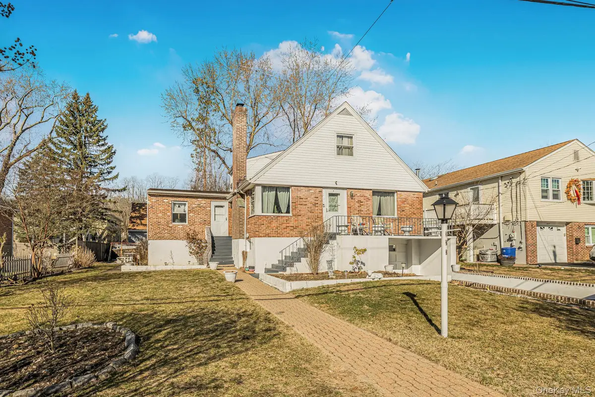 233 Clunie Avenue, Yonkers, NY 10703 - #1