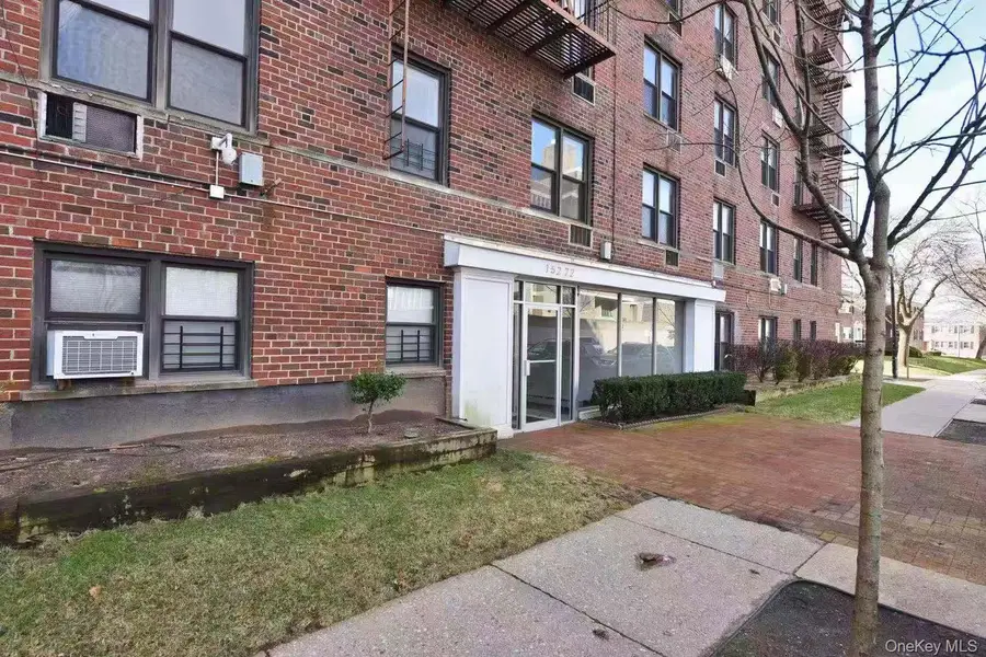 15272 Melbourne Avenue #2G, Flushing, NY 11367 - #2