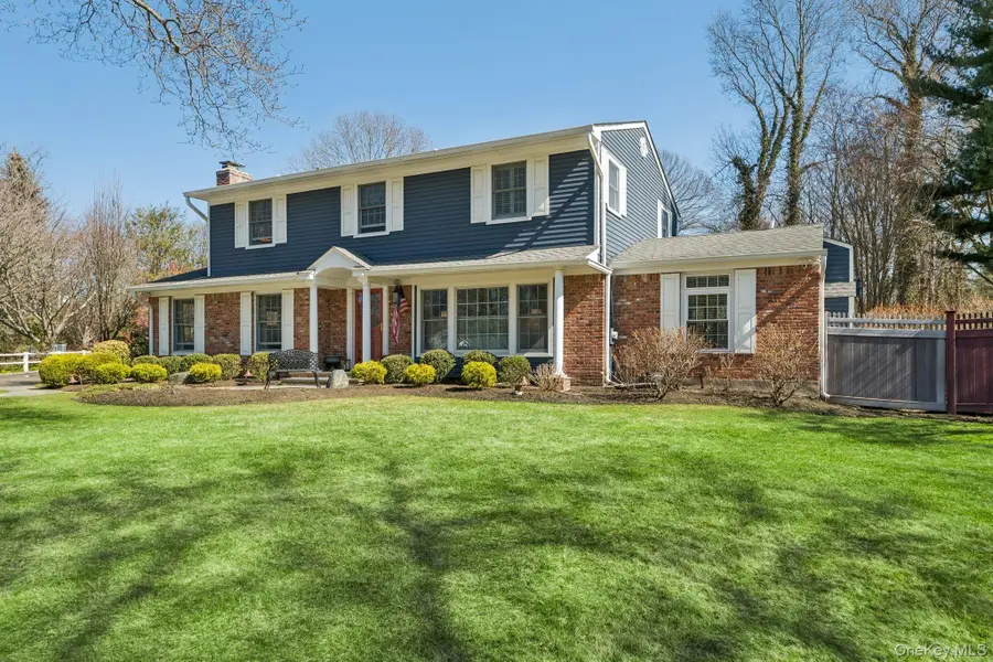 31 Fox Hunt Lane, Cold Spring Harbor, NY 11724 - #2