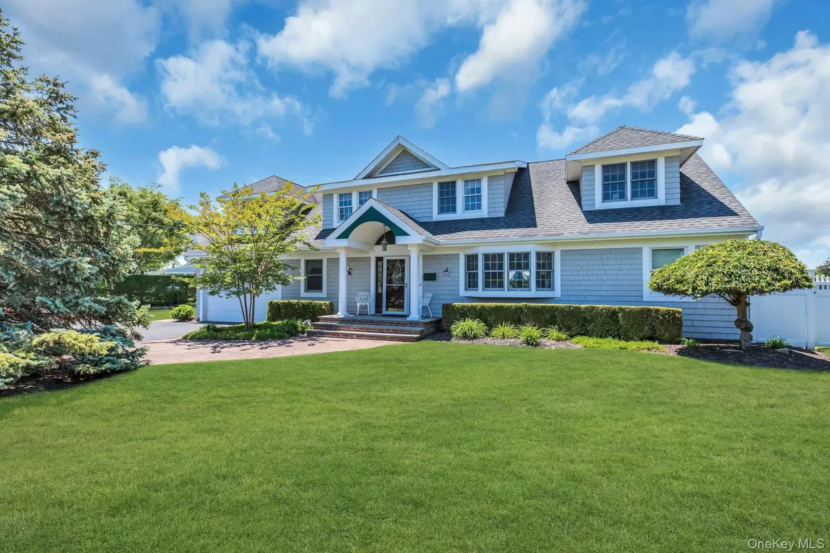 18 Beech Road, Islip, NY 11751 - #1