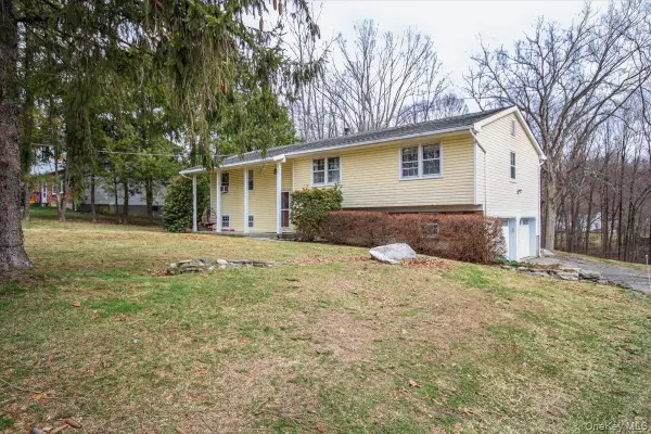 322 Lakeview Street, Mahopac, NY 10541