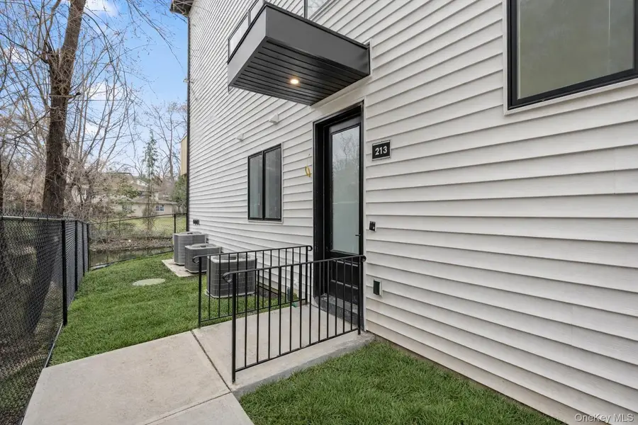 13 Warren Court #213, Monsey, NY 10952 - #3