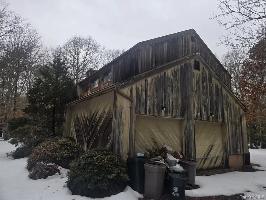 9 Haney Court, Manorville, NY 11949 - #3