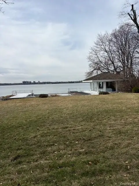 150 W Shore Road, Great Neck, NY 11024 - #2