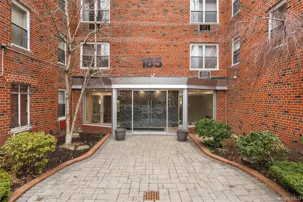 185 South Midddle Neck Road #1P, Great Neck, NY 11021