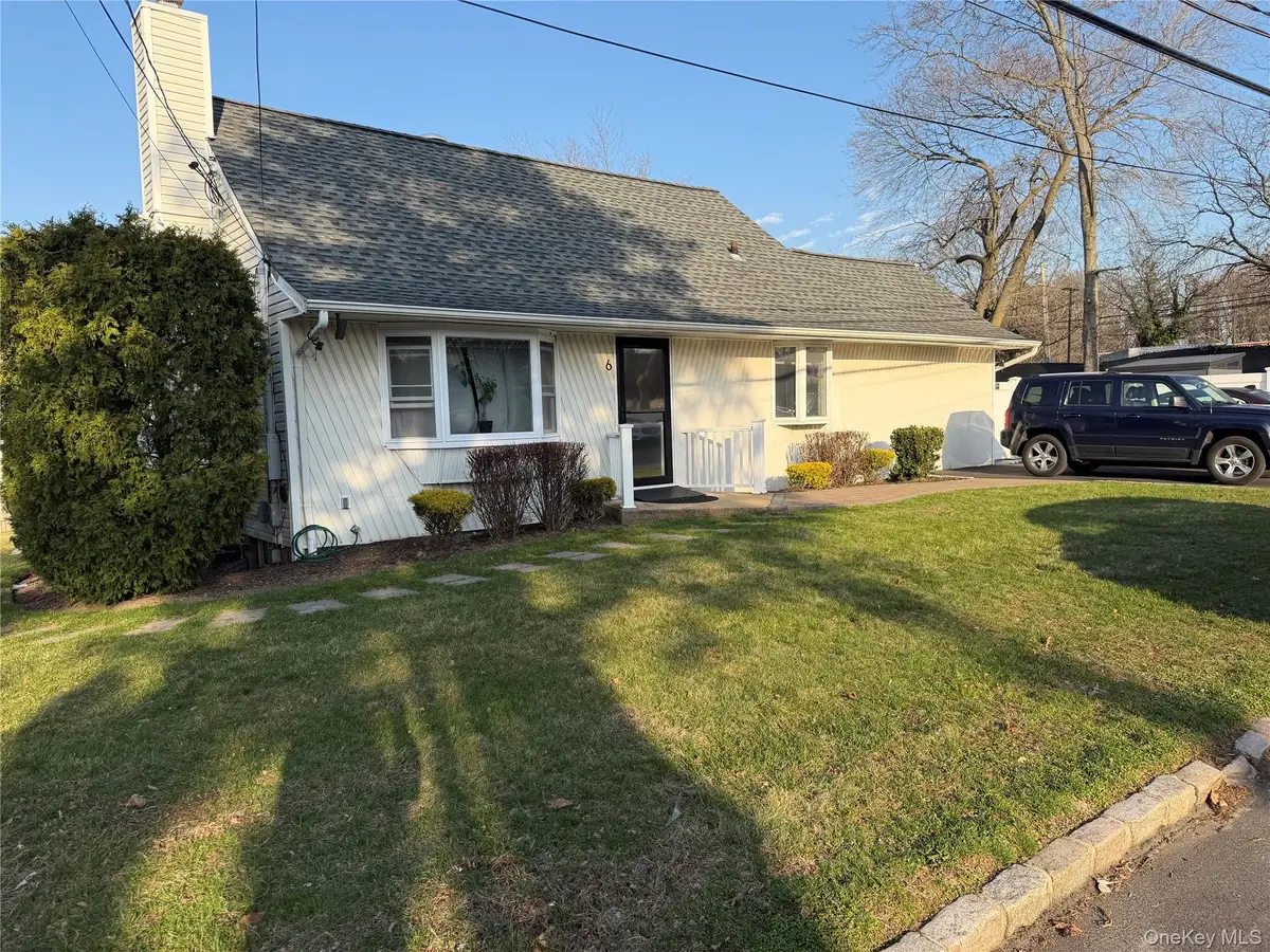 6 Thorney Avenue, Huntington Station, NY 11746 - #1