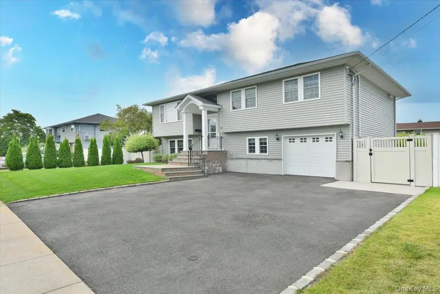 62 S Bay Avenue, Massapequa, NY 11758 - #3