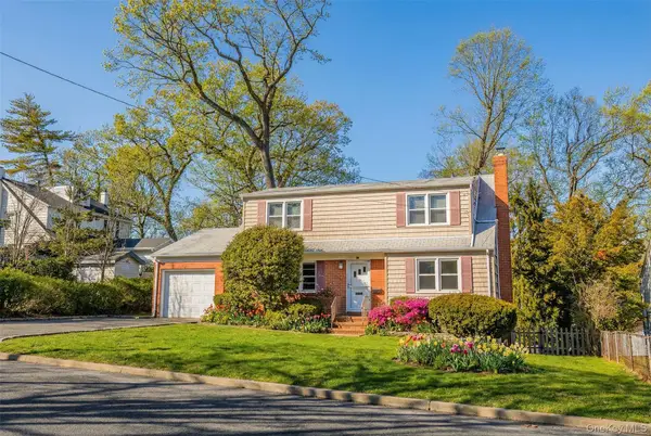 11 Delaware Avenue, Port Washington, NY 11050