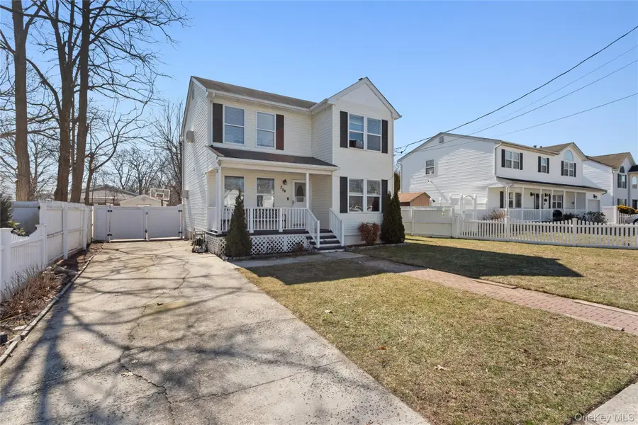254 40th Street, Copiague, NY 11726 - #2