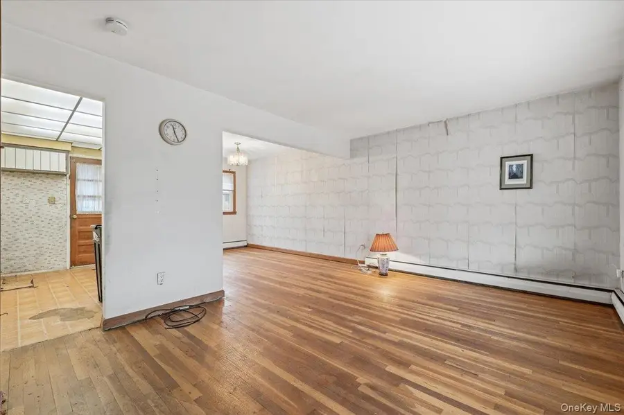 158 Burns Avenue, Hicksville, NY 11801 - #2