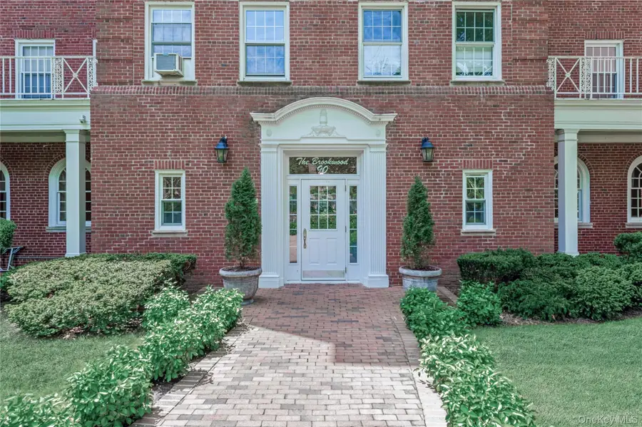 90 Knightsbridge Road #3N, Great Neck, NY 11021 - #2