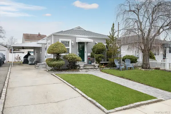 527 Willow Street, South Hempstead, NY 11550