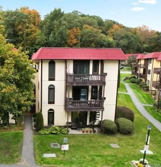 12 Granada Crescent #12-1, White Plains, NY 10603