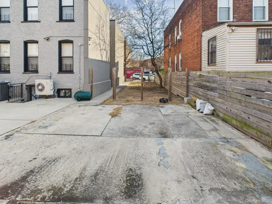 682 Hendrix Street, Brooklyn, NY 11207 - #3