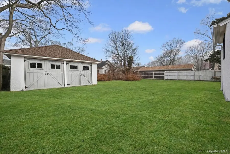 9 Joseph Street, Bay Shore, NY 11706 - #3