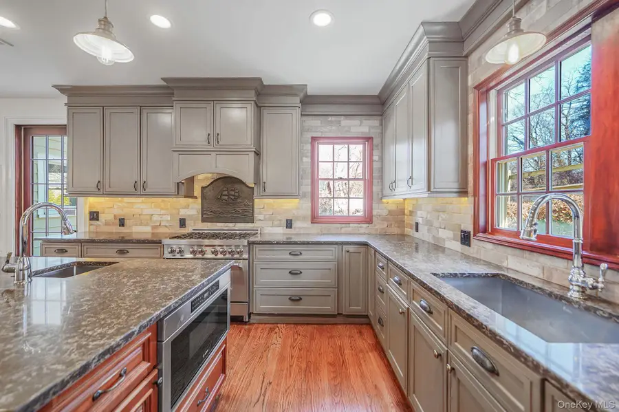 368 Main Street, Setauket, NY 11733 - #3