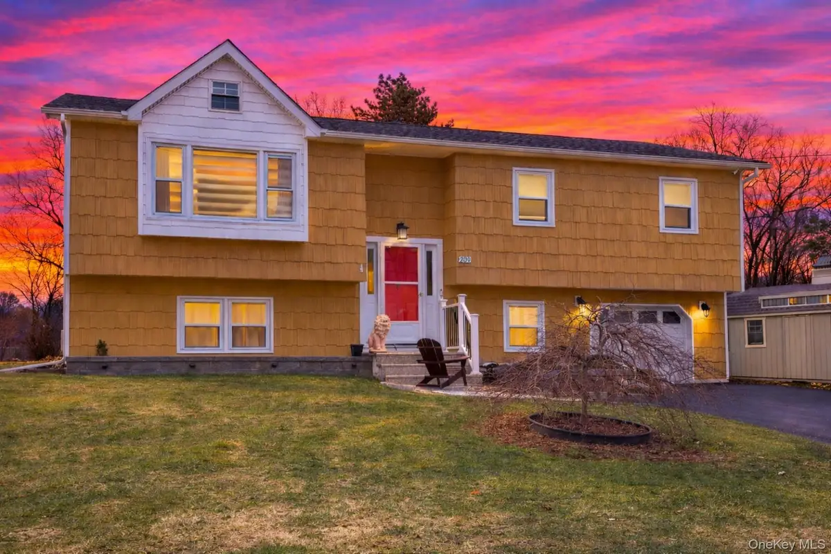 209 Summit Drive, New Windsor, NY 12553 - #1