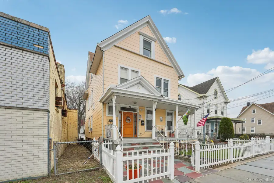 39 N 10th Avenue, Mount Vernon, NY 10550 - #2