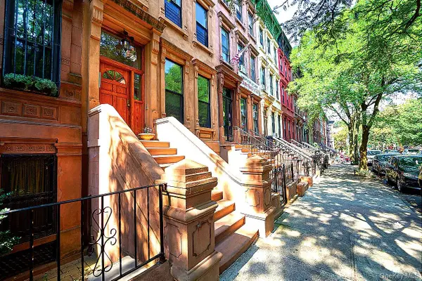 246 W 132nd Street, New York (Manhattan), NY 10027