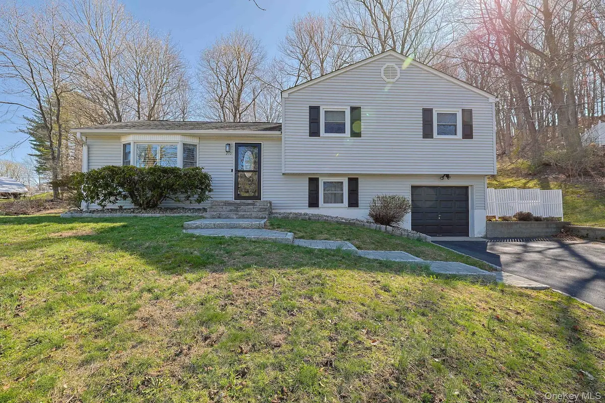 210 Varian Road, Cortlandt Manor, NY 10567 - #1