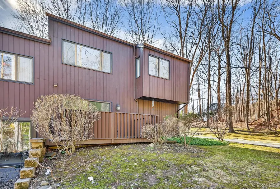 4 Aspen Court, Highland Mills, NY 10930 - #3