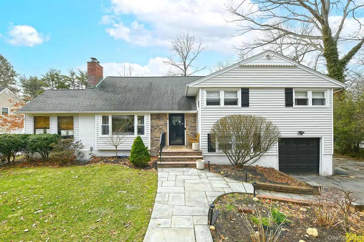 8 Sherwood Drive, Huntington, NY 11743 - #1