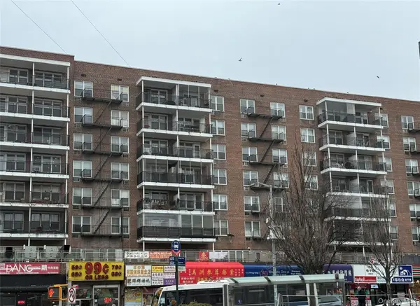 41-25 Kissena Boulevard #5L, Flushing, NY 11355