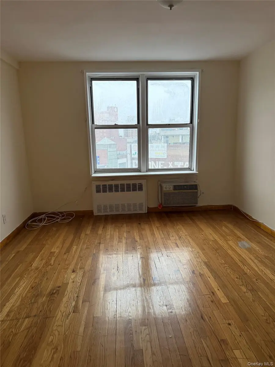 41-25 Kissena Boulevard #5L, Flushing, NY 11355 - #2