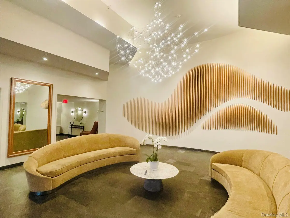 10 Stewart Pl #2GE, White Plains, NY 10603 - #1