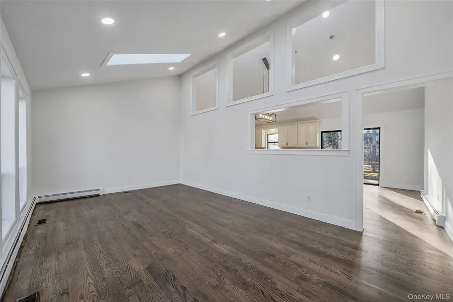 4 Rainbow Court, Middle Island, NY 11953 - #2