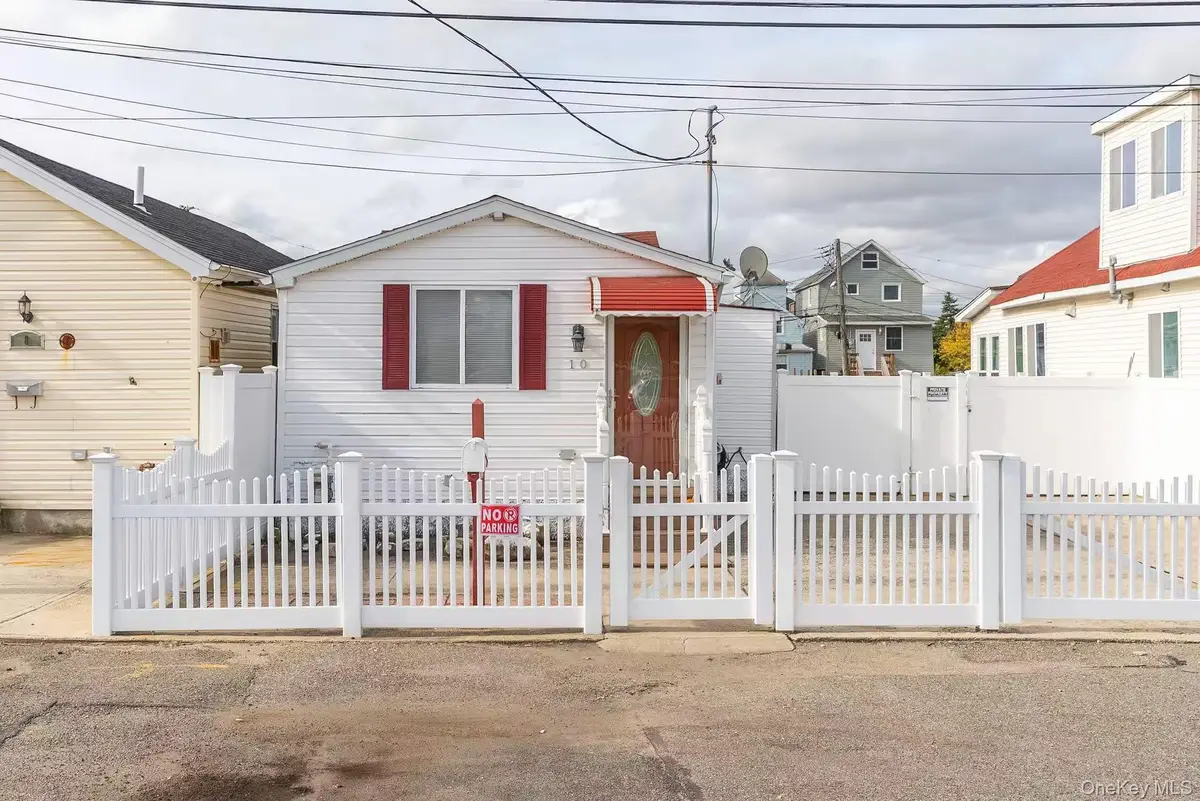10 Church Street, Howard Beach, NY 11414 - #1