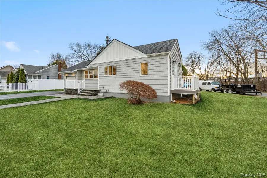 2 Mohegan Drive, Massapequa, NY 11758 - #3