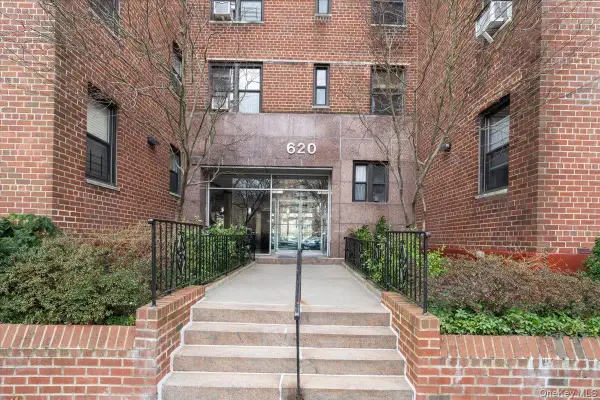 620 W 239th Street #3A, Bronx, NY 10463