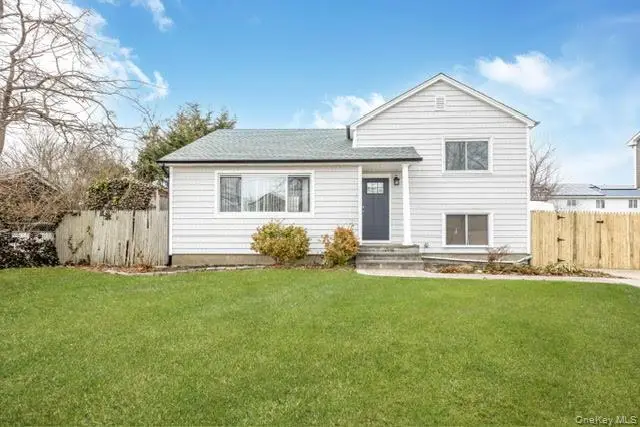 70 E Minerva Road, Lindenhurst, NY 11757 - #2