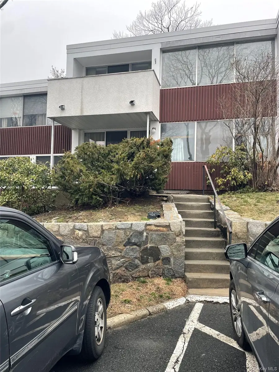 912 Colony Drive #912, Hartsdale, NY 10530 - #2