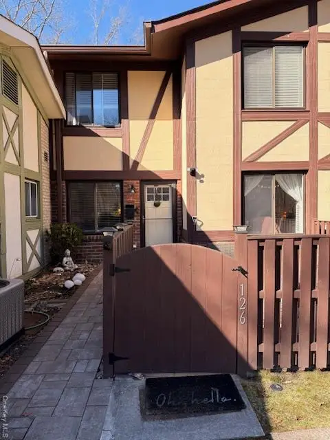 126 Glen Hollow Drive, Port Jefferson Station, NY 11776 - #2