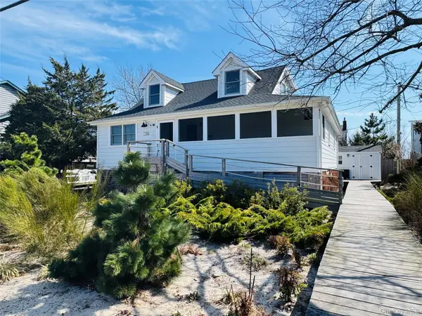 106 Oak Beach Road, Oak Beach, NY 11702
