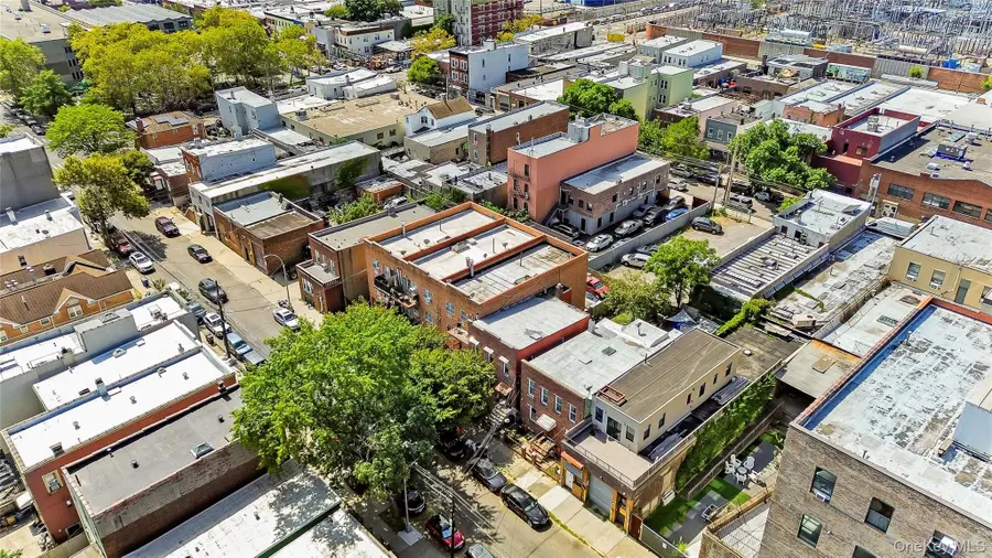 35-30 10th Street, Astoria, NY 11106 - #2