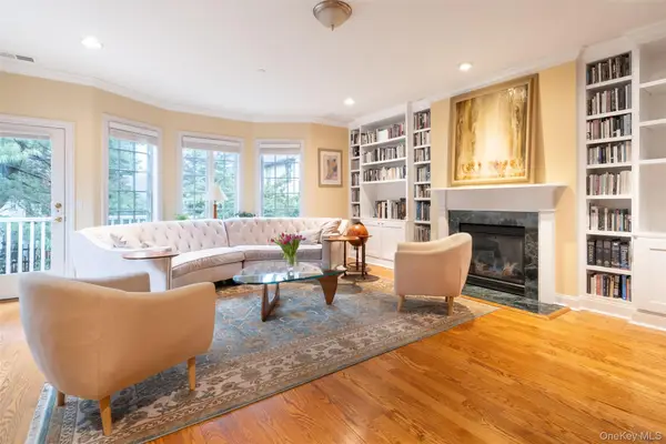 31 1st Street, Pelham, NY 10803