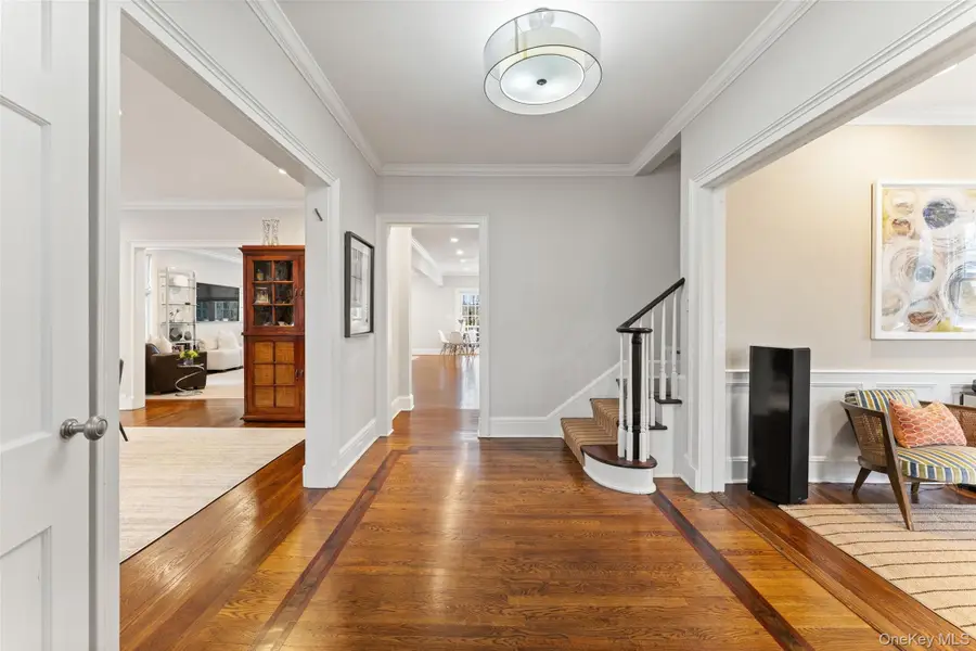 326 Heathcote Road, Scarsdale, NY 10583 - #2