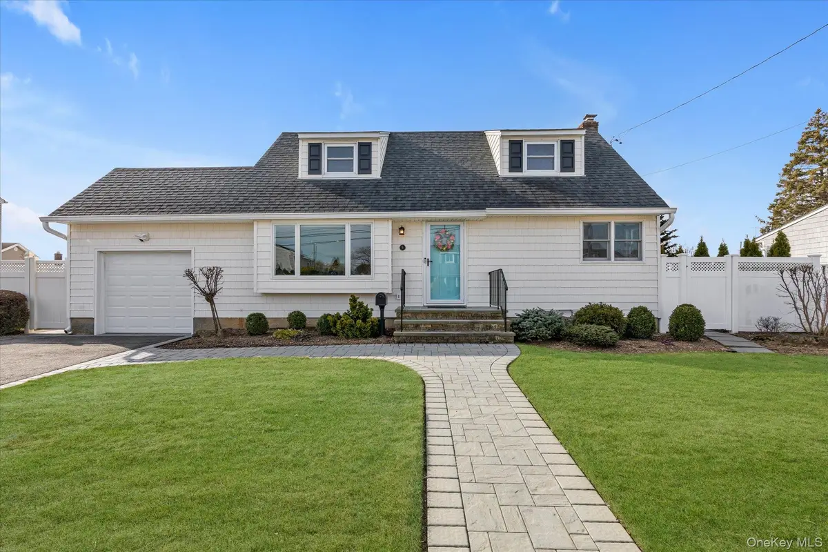 6 Birch Lane, Massapequa Park, NY 11762 - #1