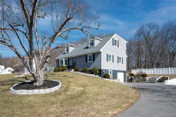 111 Vicki Lane, Hopewell Junction, NY 12533