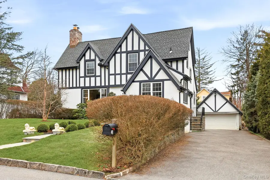 11 Van Buren Place, White Plains, NY 10603 - #2