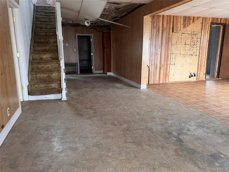 93 Vermont Avenue, West Babylon, NY 11704 - #2