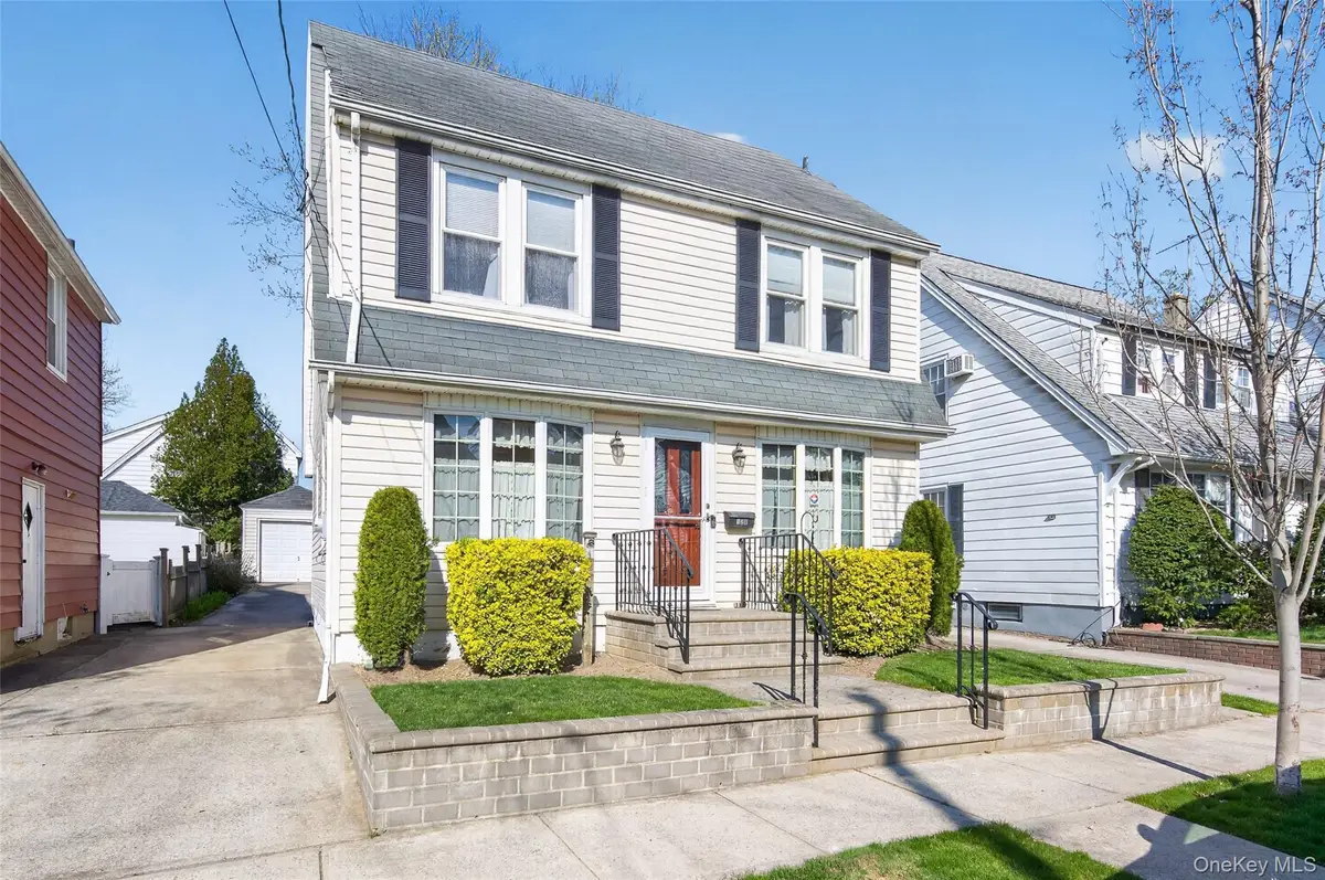 120 Capitol Avenue, Williston Park, NY 11596 - #1