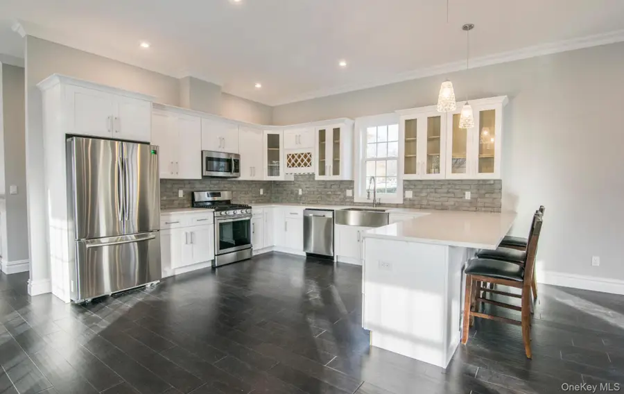 2 Seaman, Glen Cove, NY 11542 - #3