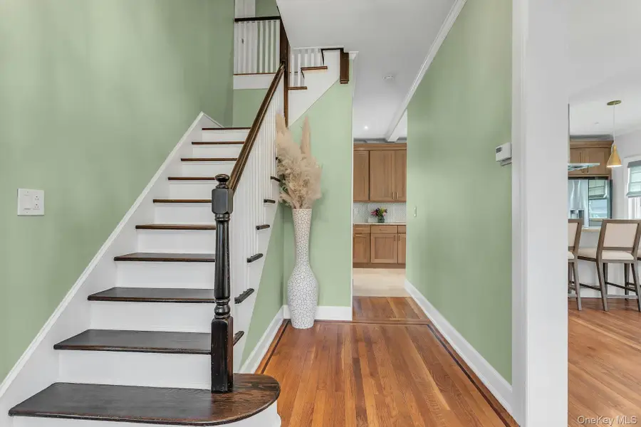 85 Violet Avenue, Floral Park, NY 11001 - #2