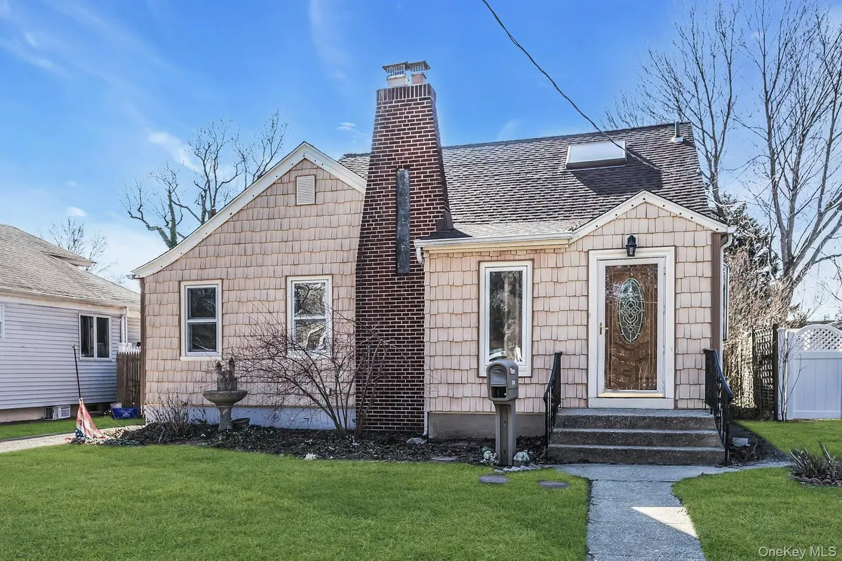 306 Park Avenue, Freeport, NY 11520 - #1