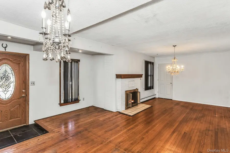 306 Park Avenue, Freeport, NY 11520 - #3