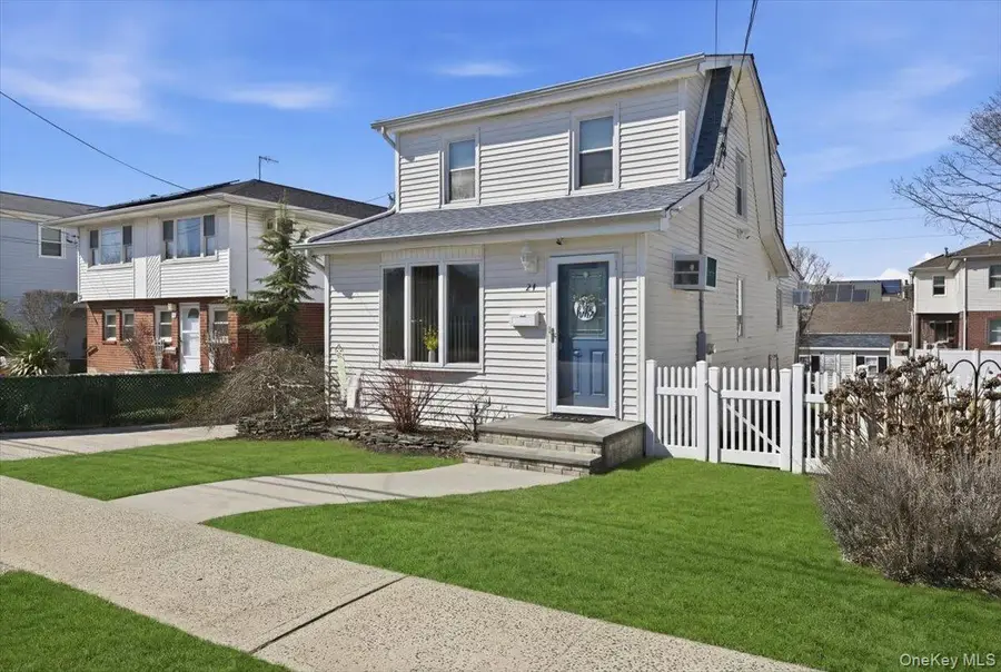 24 Catherine Avenue, Franklin Square, NY 11010 - #2